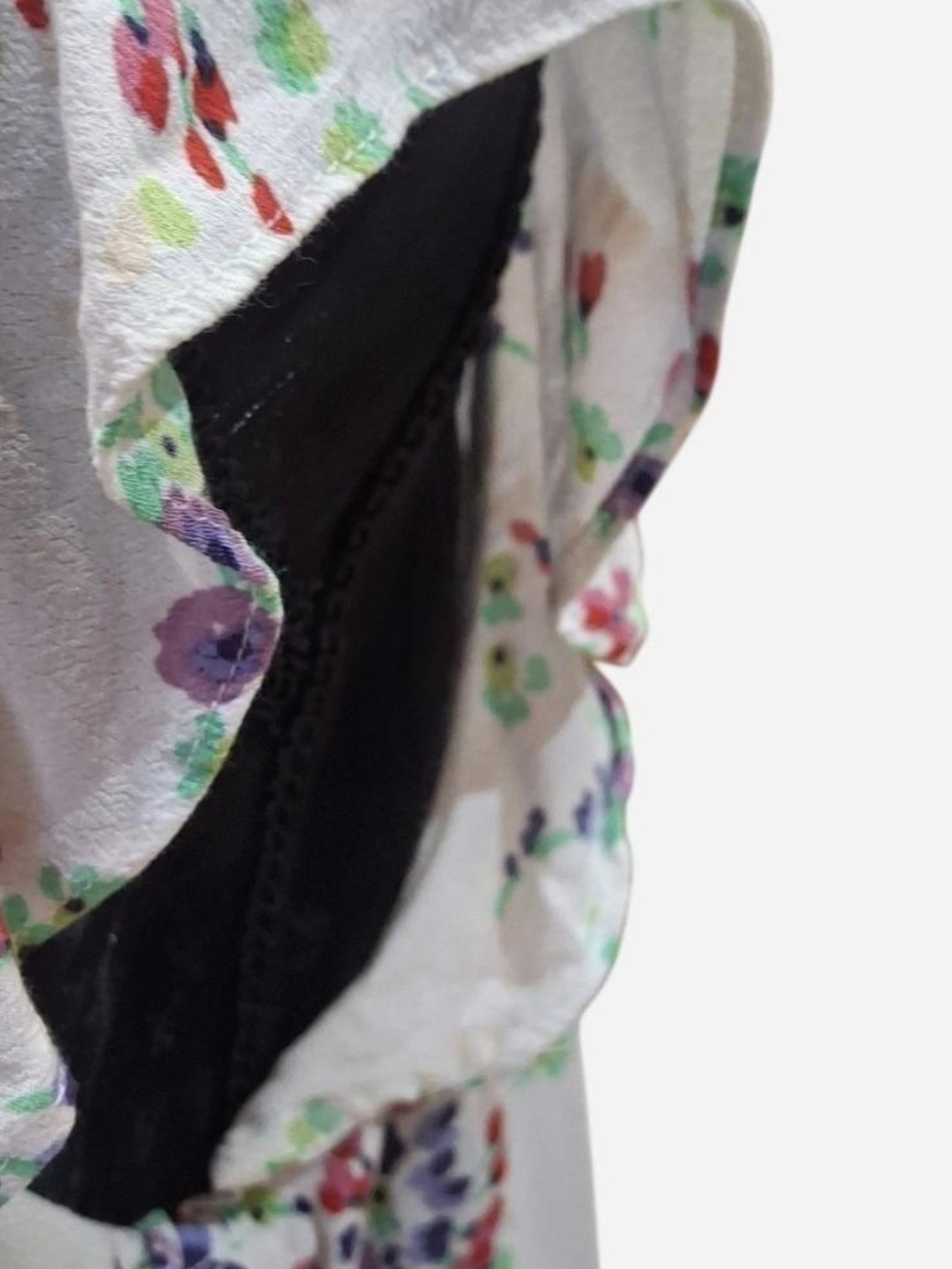 lovestitch White Floral Tie-Neck Cap Sleeve Blouse - Picture 4 of 7